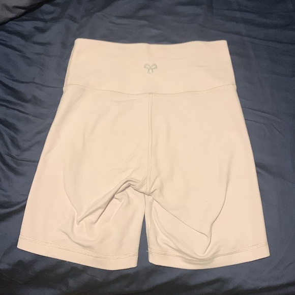 TNABUTTER Atmosphere Hi-Rise 7” short in marble lilac colour, size S - Picture 5 of 5